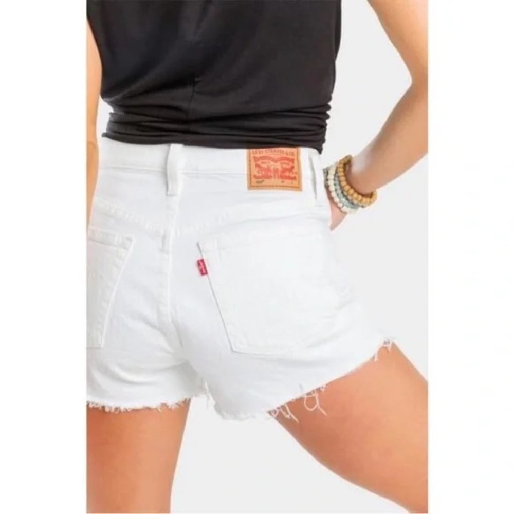 Levi’s White High Rise 501 Cut Off Original Shorts in The Clouds White Size 31 - Picture 10 of 10